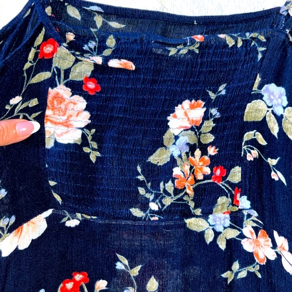 👗😎Cute Floral Dress👗😎 - Picture 4 of 5